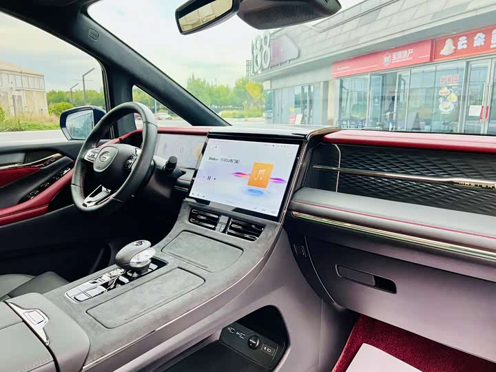 Фото 14 - GAC Trumpchi M8