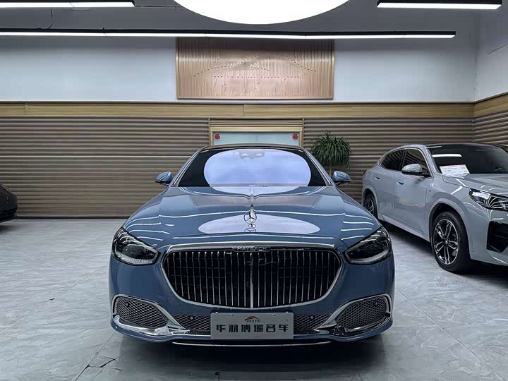 Фото 2 - Mercedes-Benz Maybach S-Class