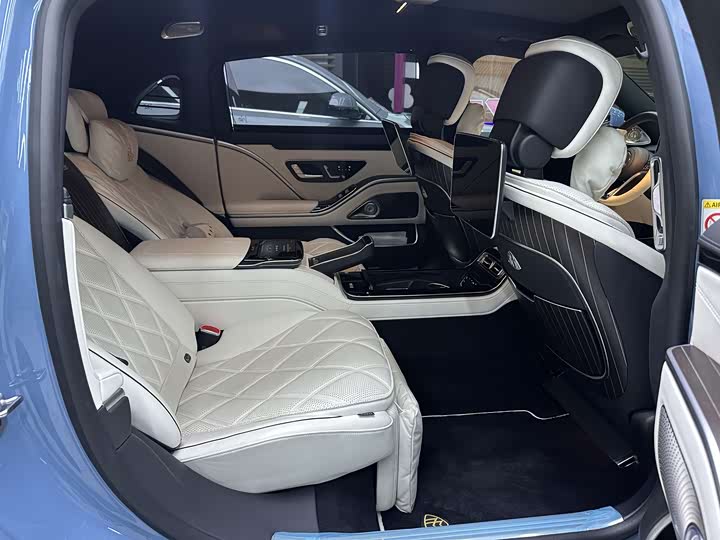 Фото 6 - Mercedes-Benz Maybach S-Class