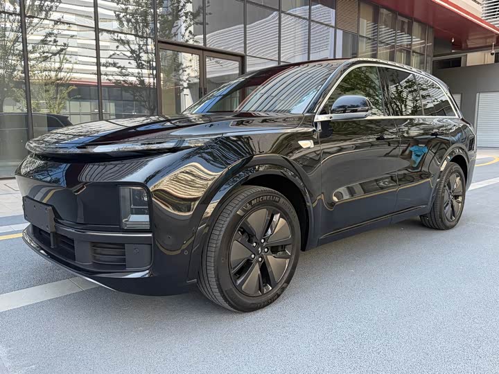 Фото 1 - LiXiang L8