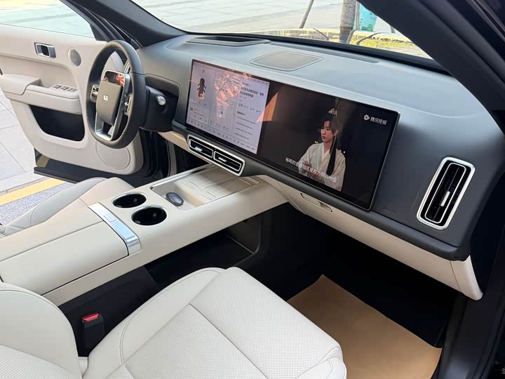 Фото 9 - LiXiang L8