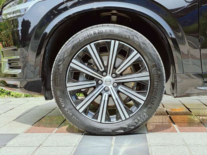 Фото 7 - Volvo XC90