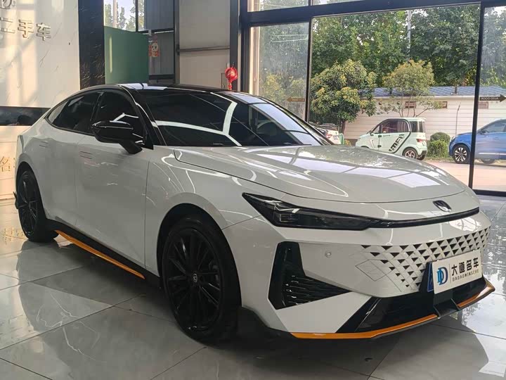 Фото 3 - Changan UNI-V