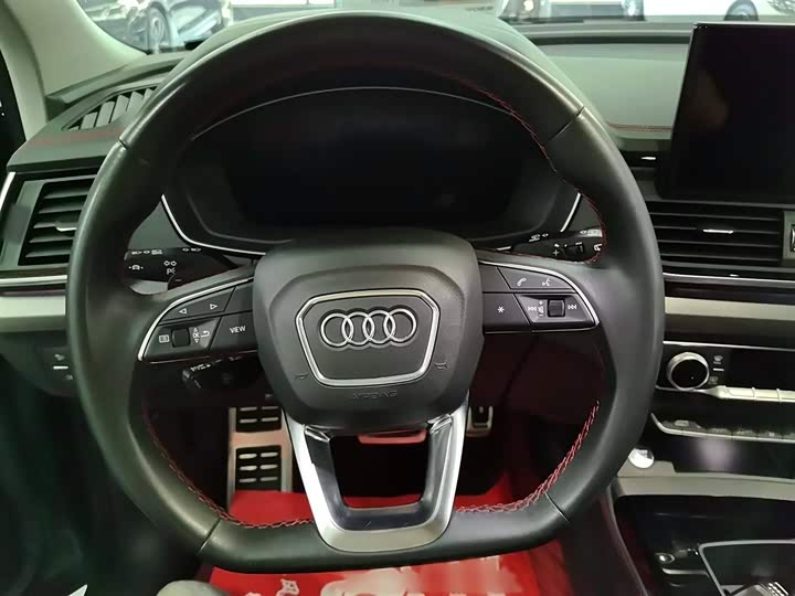 Фото 3 - Audi Q5L