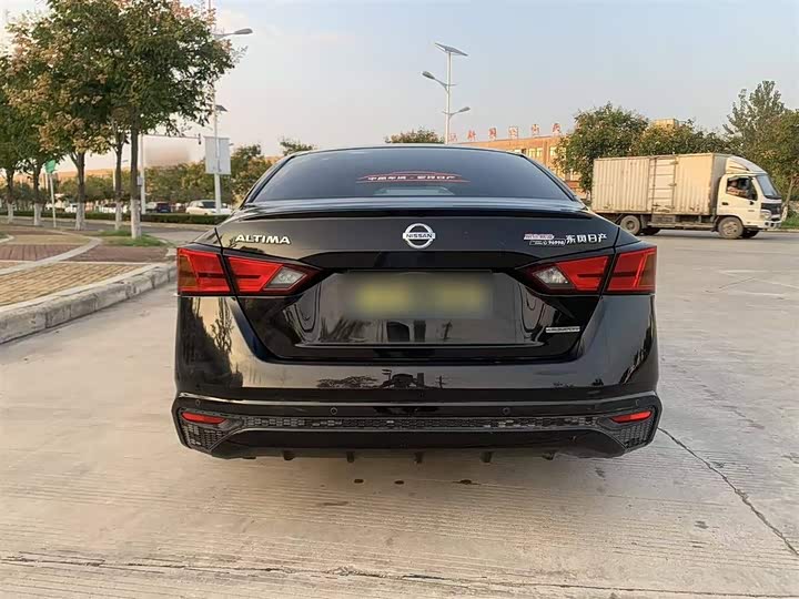 Фото 12 - Nissan Teana