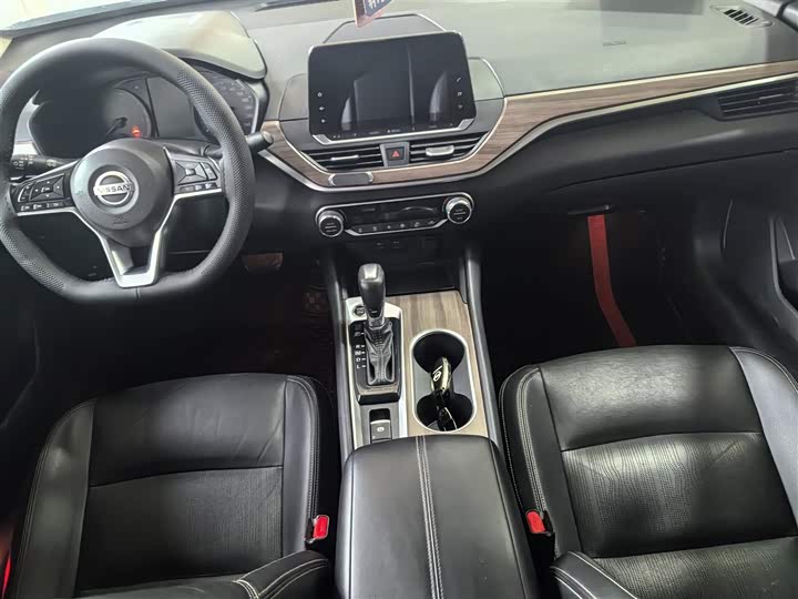 Фото 16 - Nissan Teana