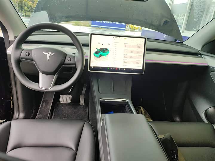 Фото 13 - Tesla Model Y