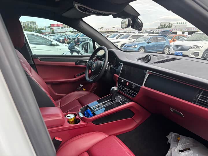 Фото 8 - Porsche Macan