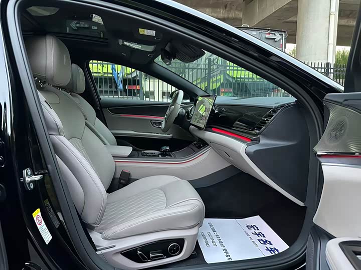 Фото 17 - BYD Han