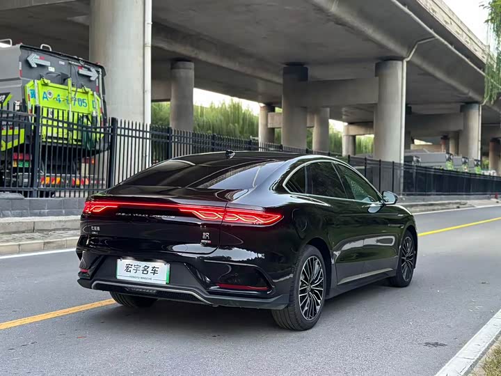 Фото 22 - BYD Han