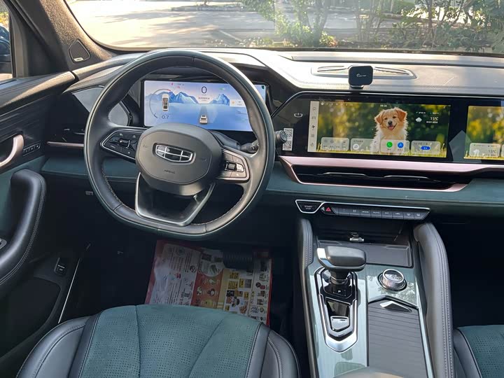 Фото 10 - Geely Monjaro