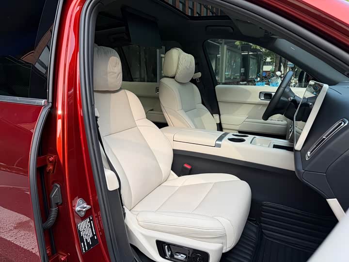 Фото 16 - LiXiang L7