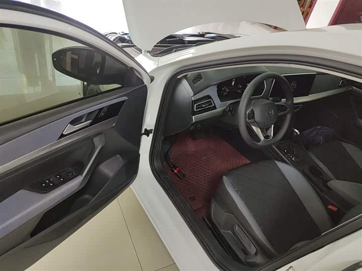 Фото 16 - Volkswagen Lavida