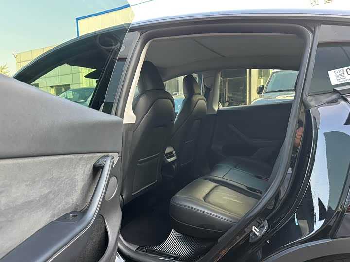 Фото 9 - Tesla Model Y