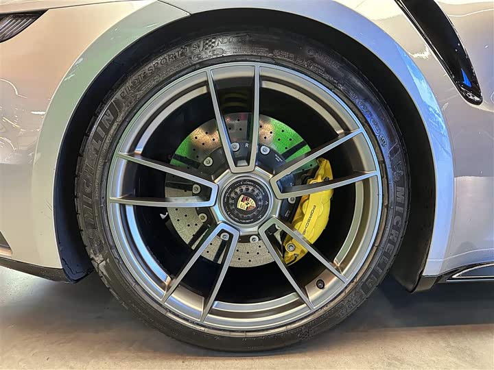 Фото 12 - Porsche 911