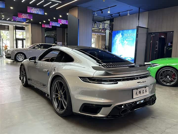 Фото 13 - Porsche 911