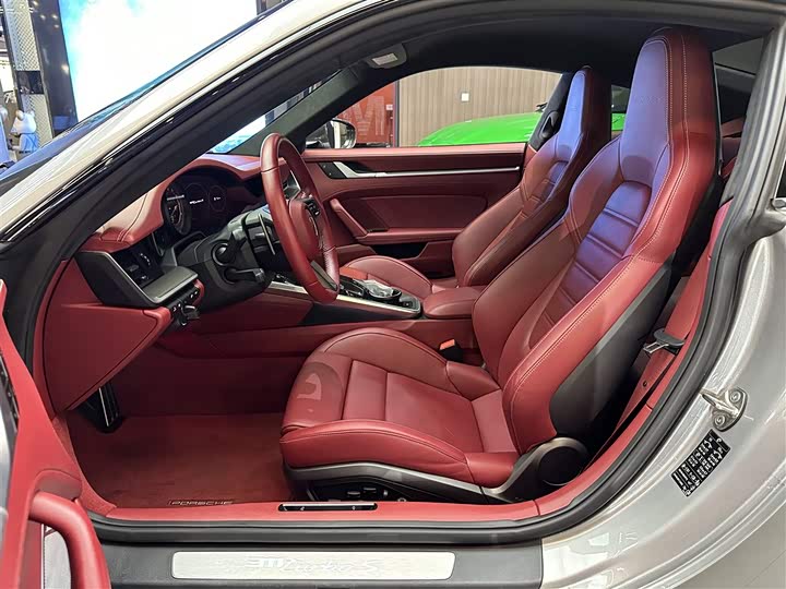 Фото 8 - Porsche 911