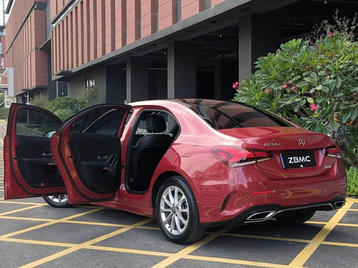 Фото 18 - Mercedes-Benz A-Class