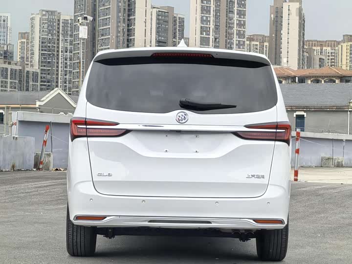 Фото 11 - Buick GL8 ES