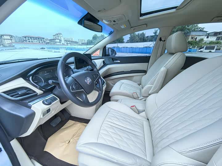 Фото 4 - Buick GL8 ES