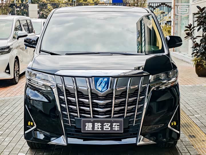 Фото 2 - Toyota Alphard