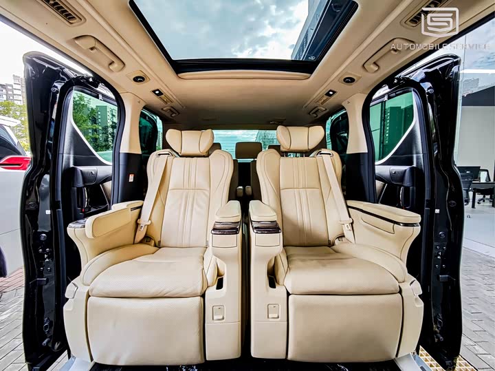 Фото 8 - Toyota Alphard