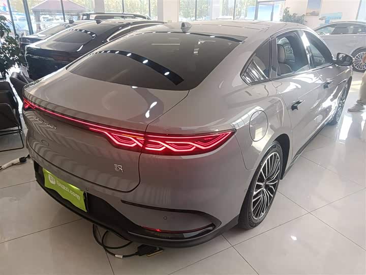 Фото 7 - BYD Han