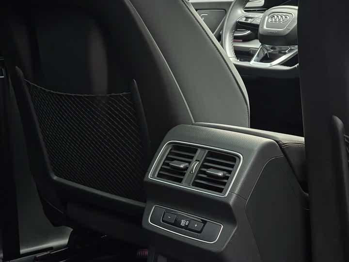 Фото 14 - Audi Q5L