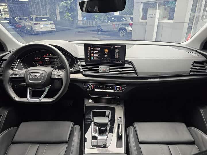 Фото 15 - Audi Q5L