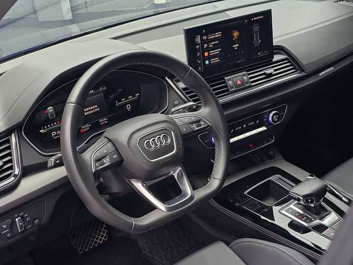 Фото 20 - Audi Q5L