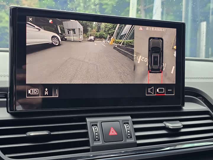 Фото 21 - Audi Q5L