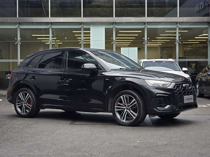 Фото 3 - Audi Q5L