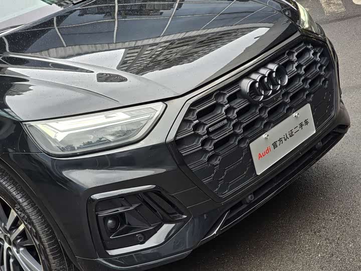 Фото 6 - Audi Q5L