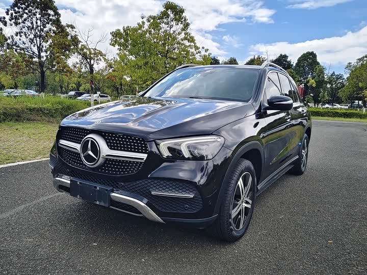 Фото 1 - Mercedes-Benz GLE-Class
