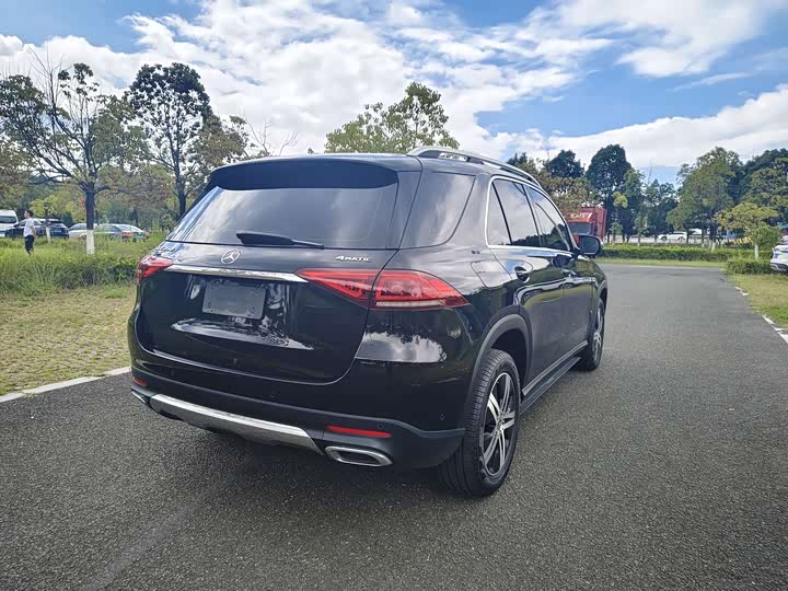 Фото 10 - Mercedes-Benz GLE-Class