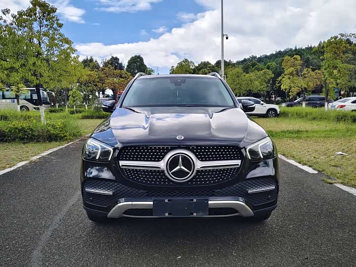 Фото 2 - Mercedes-Benz GLE-Class