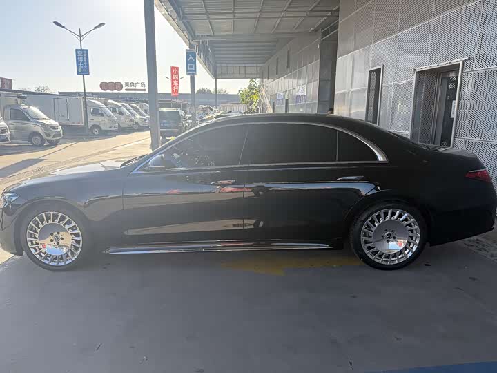 Фото 5 - Mercedes-Benz S-Class