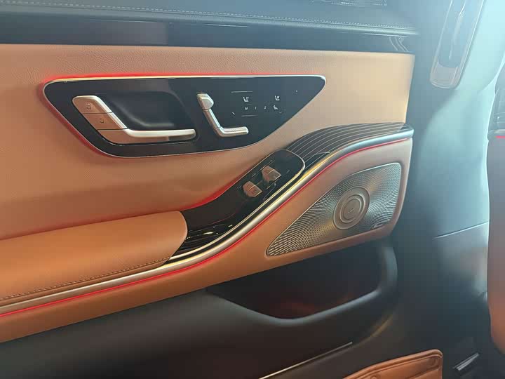 Фото 7 - Mercedes-Benz S-Class