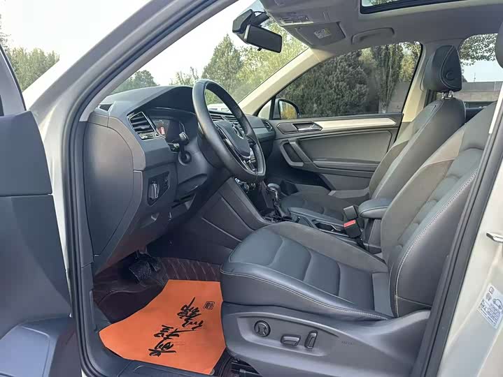 Фото 4 - Volkswagen Tiguan L Pro