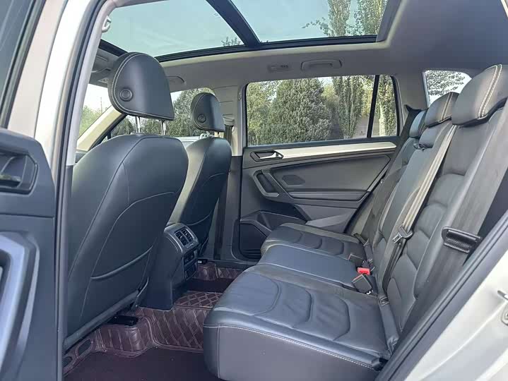 Фото 6 - Volkswagen Tiguan L Pro