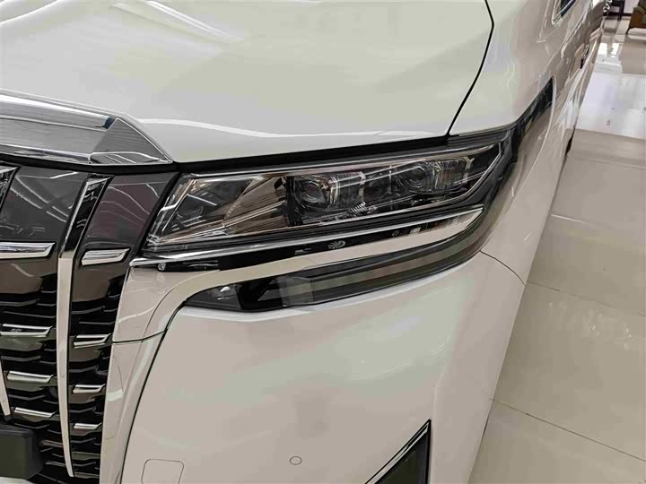 Фото 5 - Toyota Alphard