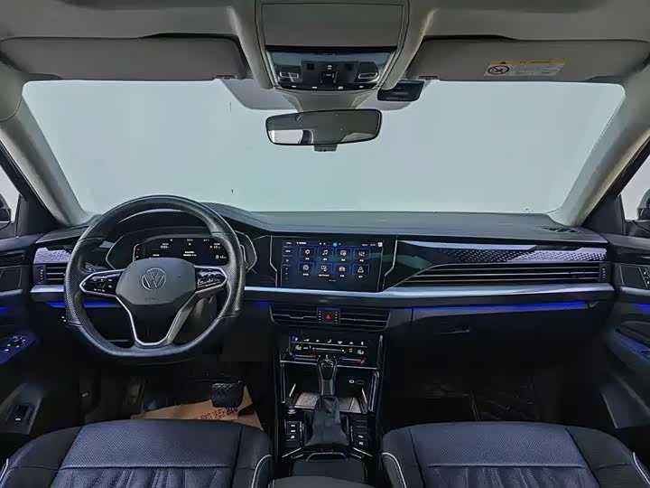 Фото 8 - Volkswagen Passat