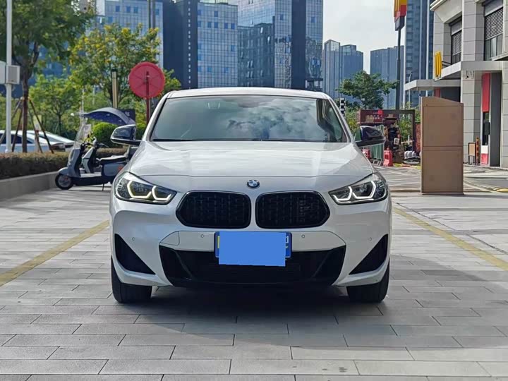 Фото 2 - BMW X2