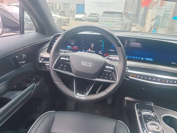 Фото 11 - Cadillac Lyriq