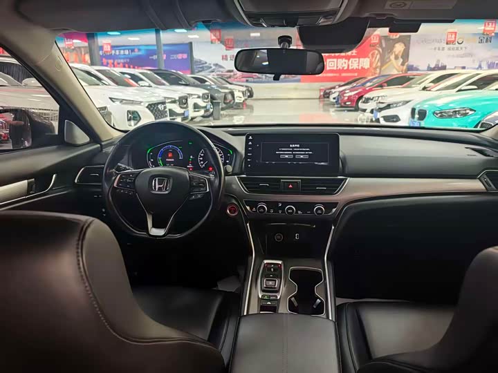 Фото 5 - Honda Accord