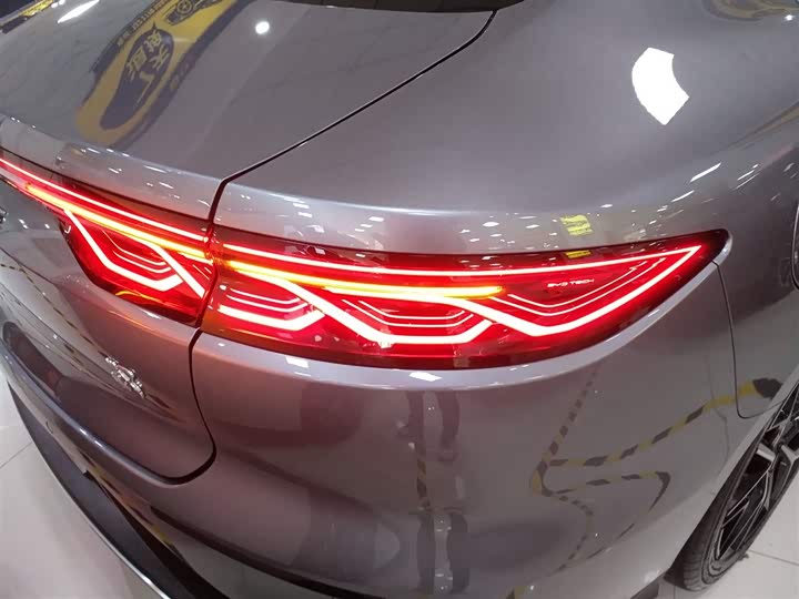 Фото 8 - BYD Han