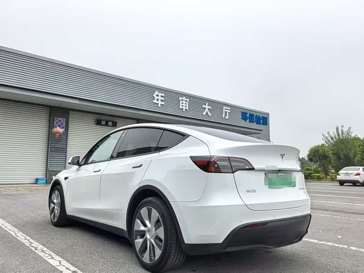 Фото 5 - Tesla Model Y