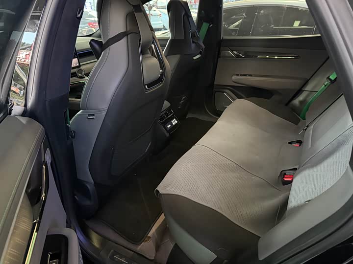 Фото 5 - Zeekr 001