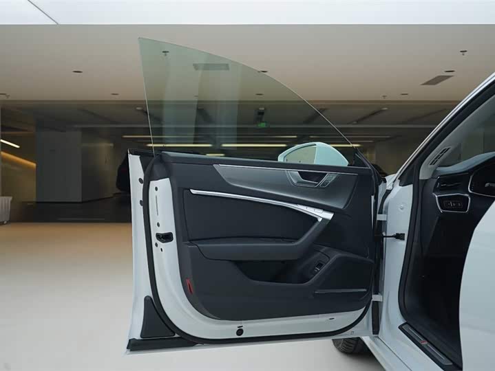 Фото 17 - Audi A7