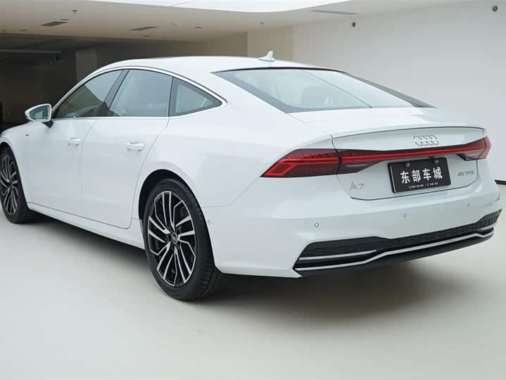 Фото 4 - Audi A7